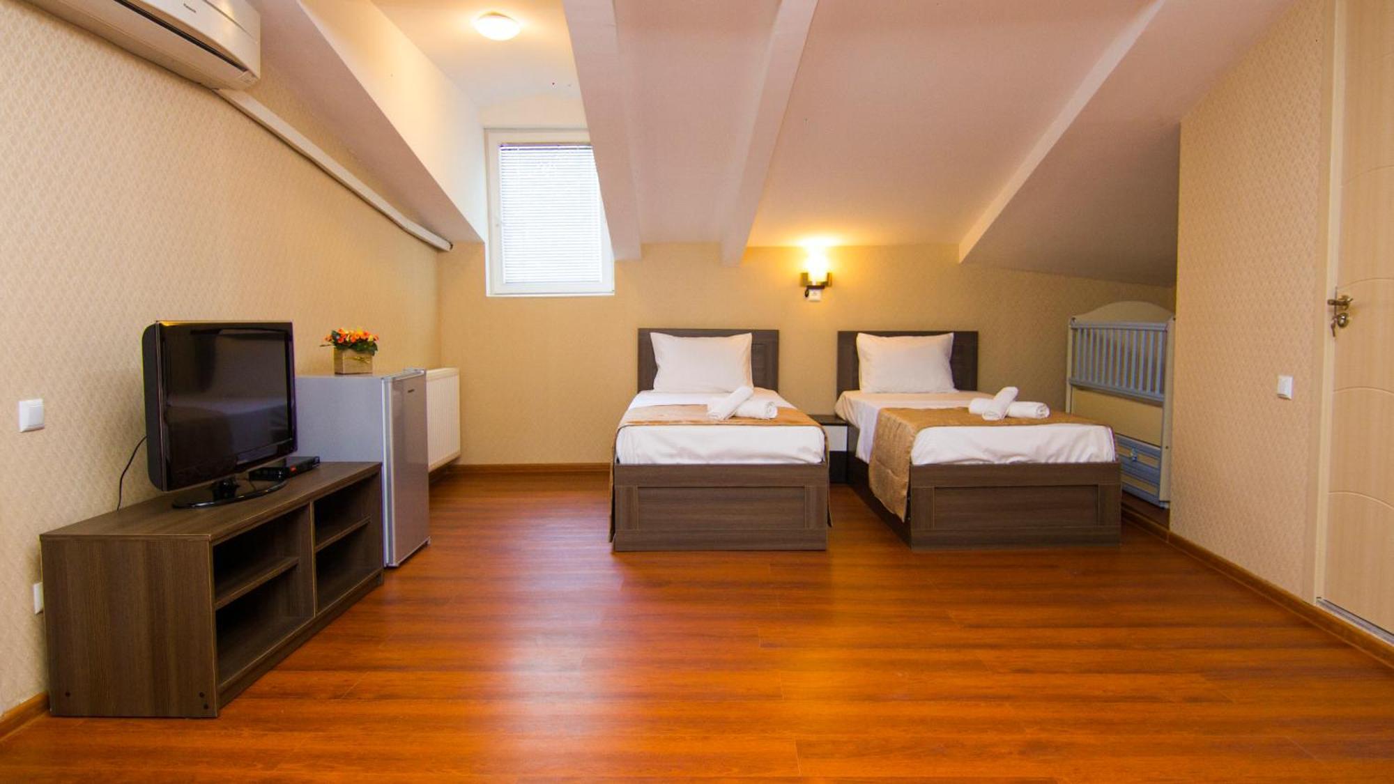 Hotel Care Inn Tbilisi Zewnętrze zdjęcie