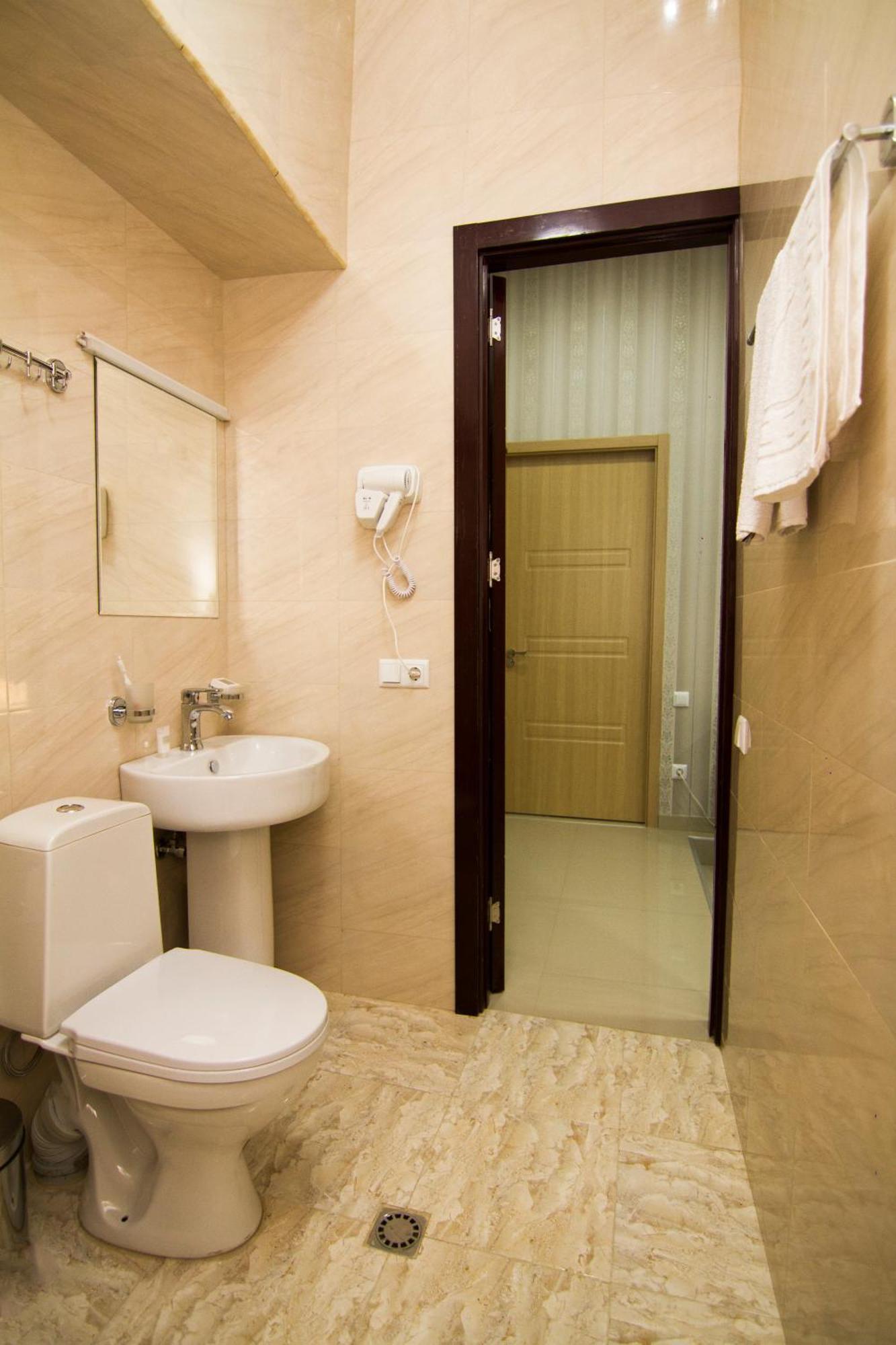 Hotel Care Inn Tbilisi Zewnętrze zdjęcie