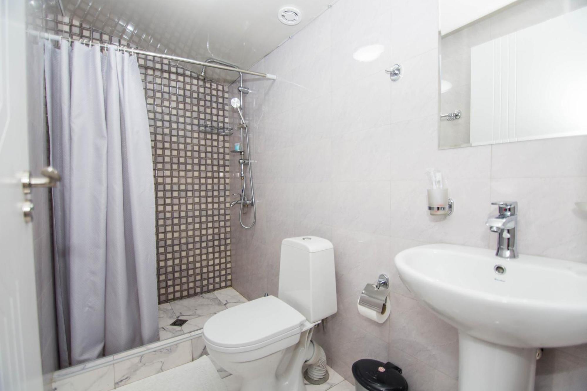 Hotel Care Inn Tbilisi Zewnętrze zdjęcie