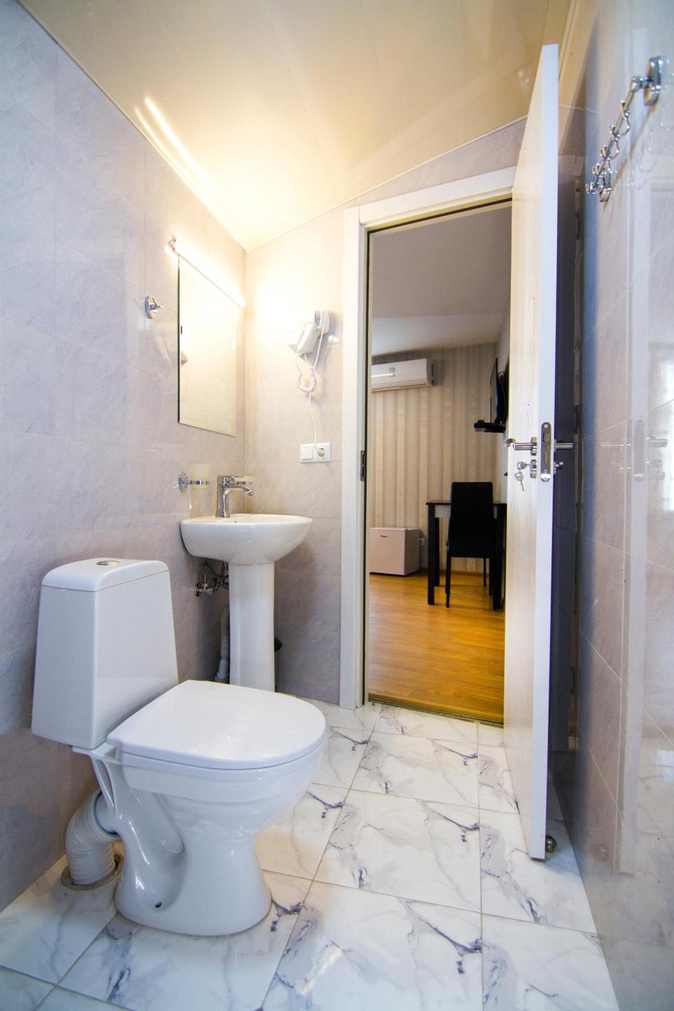 Hotel Care Inn Tbilisi Zewnętrze zdjęcie