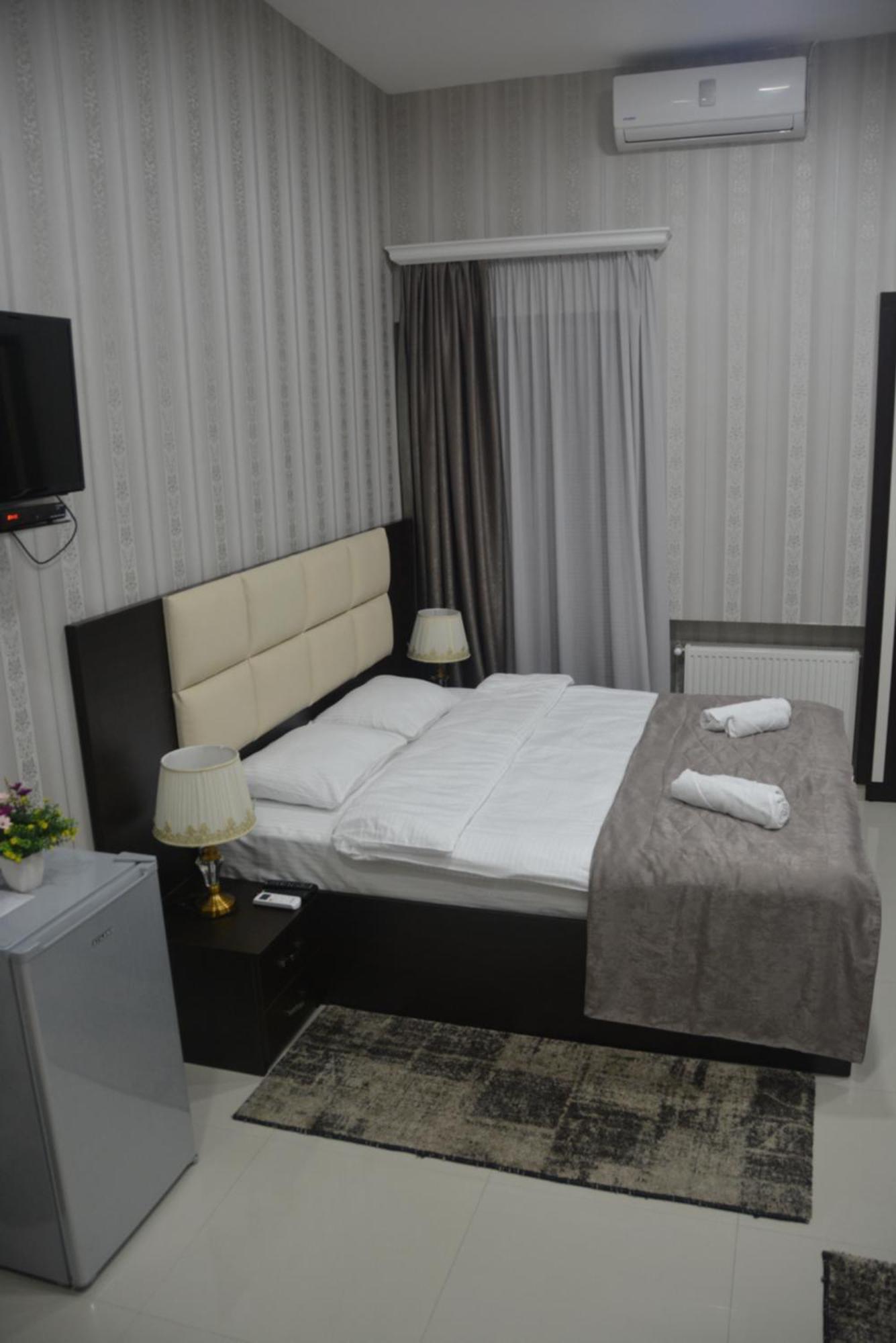 Hotel Care Inn Tbilisi Zewnętrze zdjęcie
