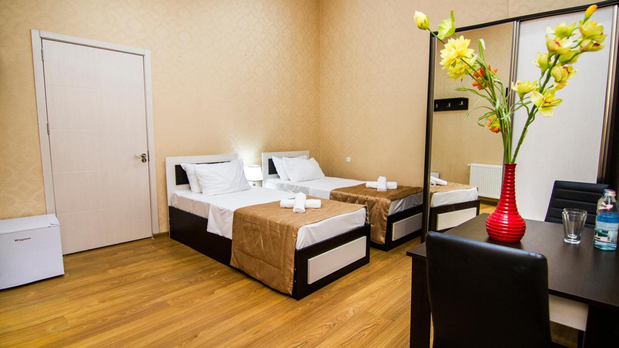 Hotel Care Inn Tbilisi Zewnętrze zdjęcie